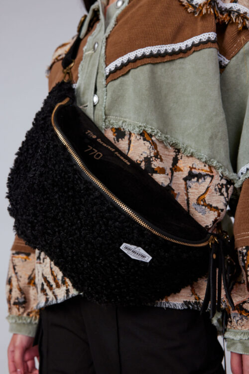 Suede and fur-like pouch bag 770