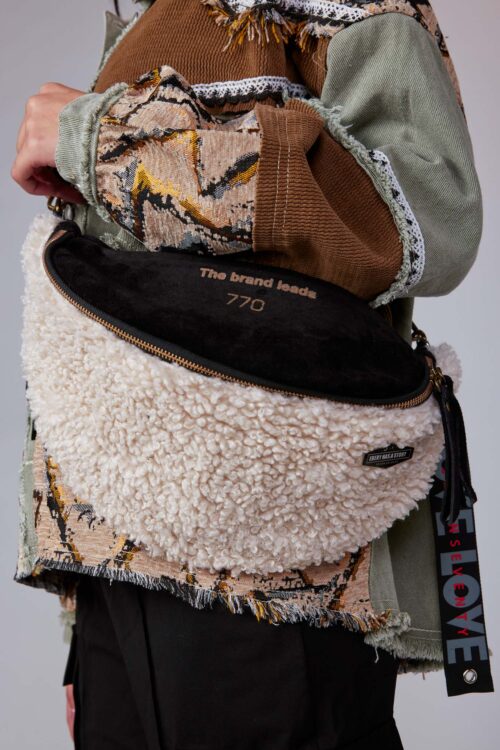 Suede and fur-like pouch bag 770