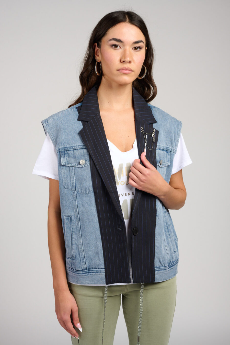 770 LOOKBOOK 8149157