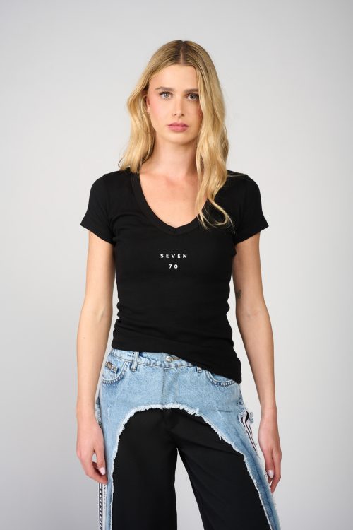 Wide V-neck T-shirt SEVEN70