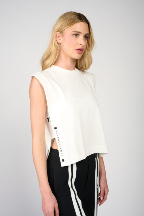 Sleeveless cube shirt 770
