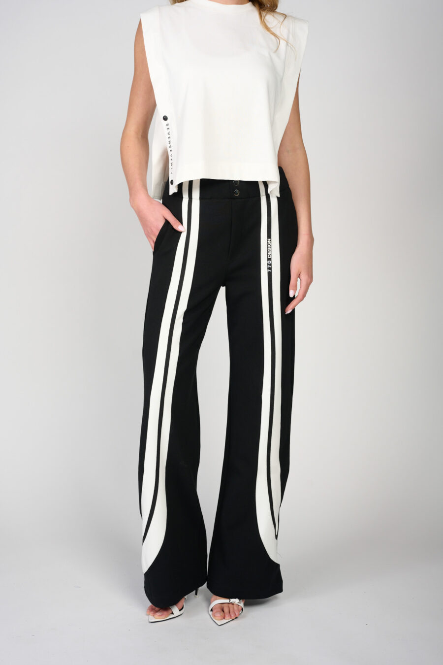 770 LOOKBOOK 9-157953