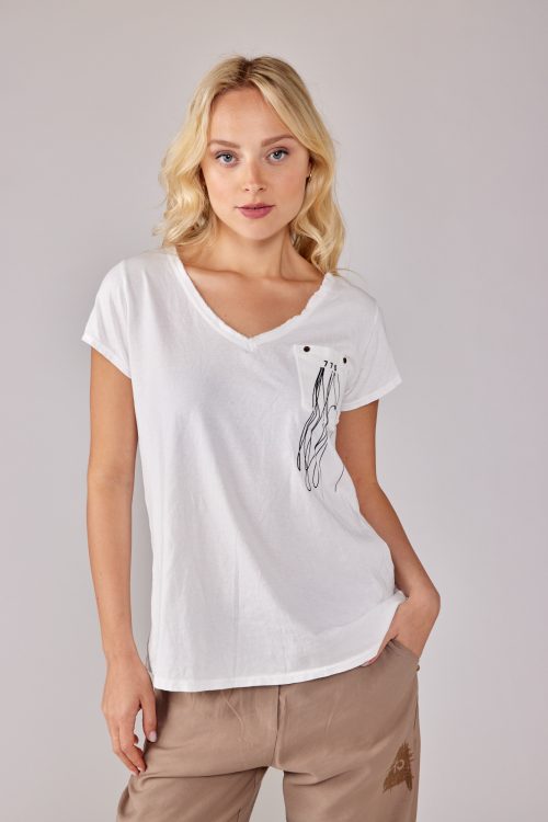 V-neck t-shirt with pocket 770