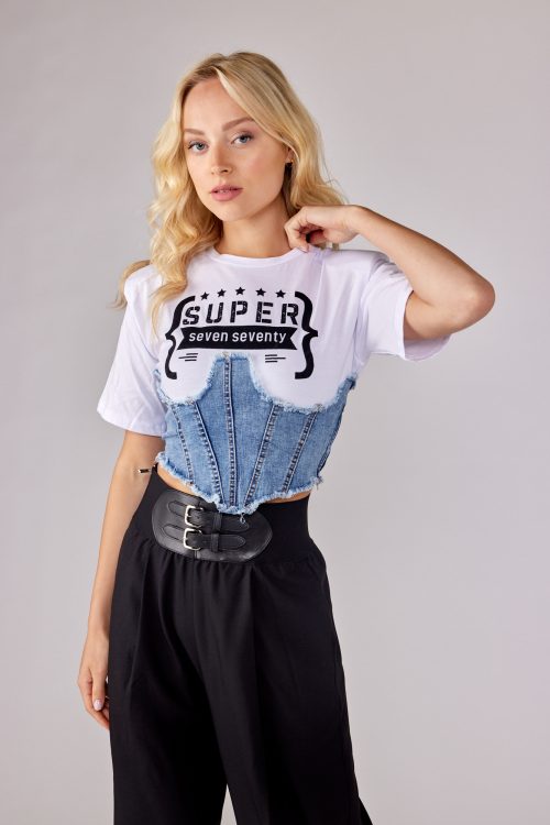 Corset t-shirt combined with jeans SUPER
