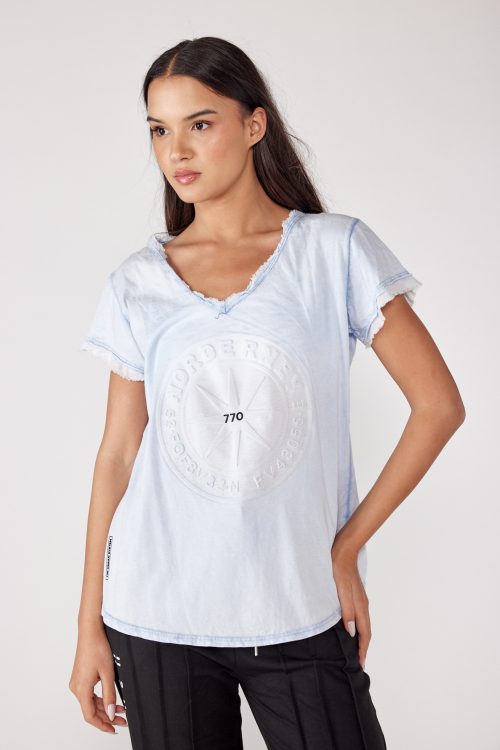 V-neck t-shirt STAR