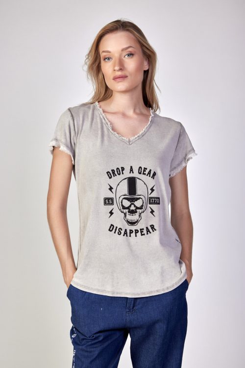 V-neck t-shirt GEAR