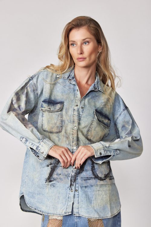 Buttoned denim shirt 770