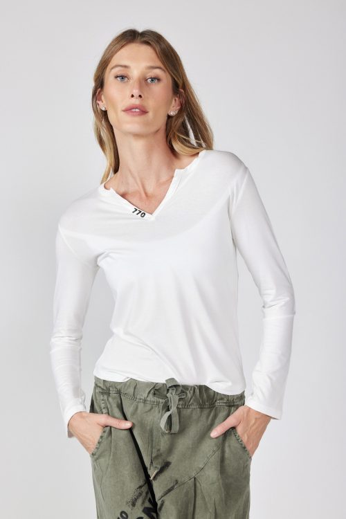 Long V-neck collar shirt 770