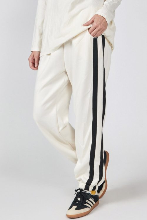 Fleece pants with side stripes 770