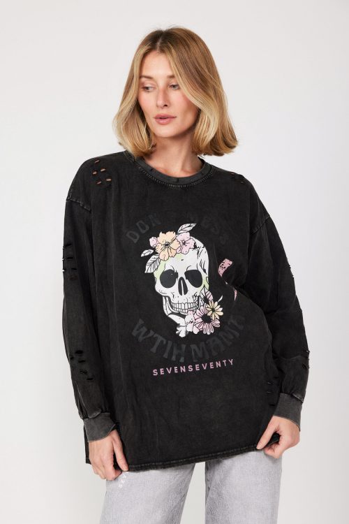 Washed T-shirt with Rips SKULL