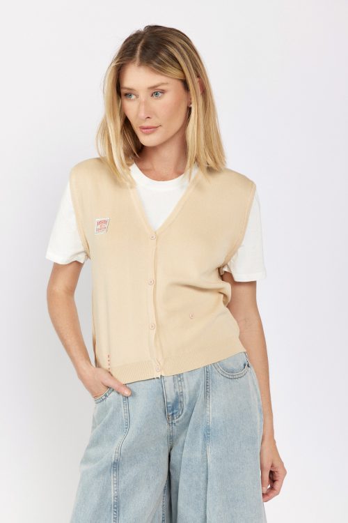 Sleeveless T-Shirt 18